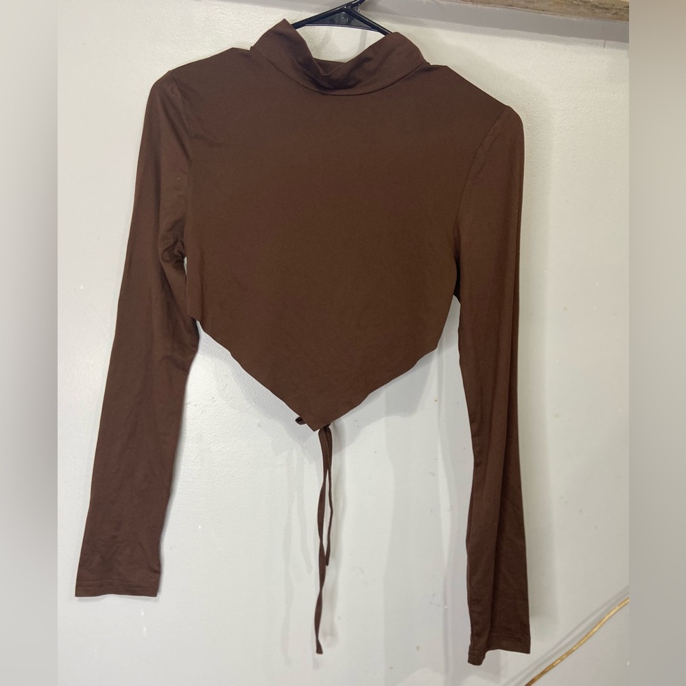 Turtle neck crop top